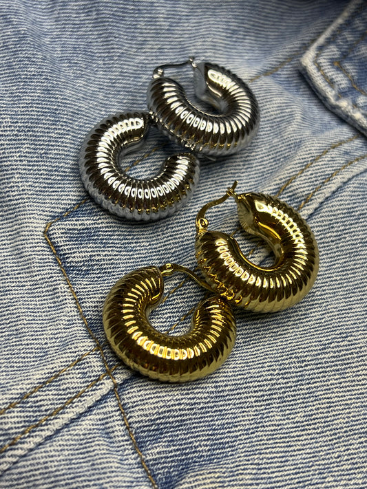 Celine Hoops