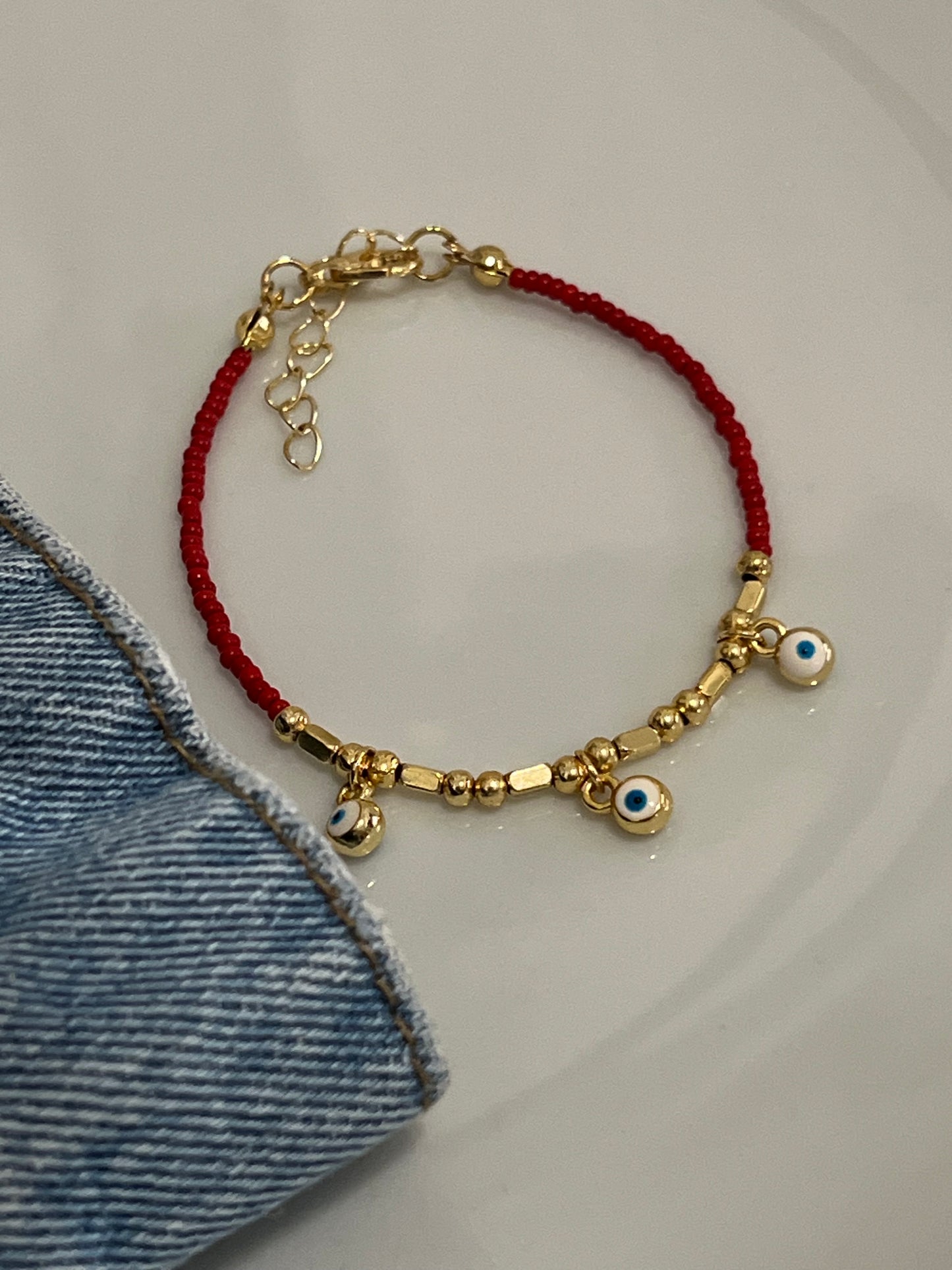 Eye bracelet